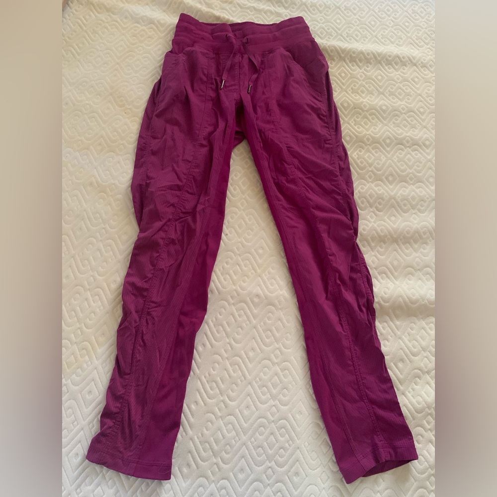 Lululemon dance studio midrise pant XS fuschia